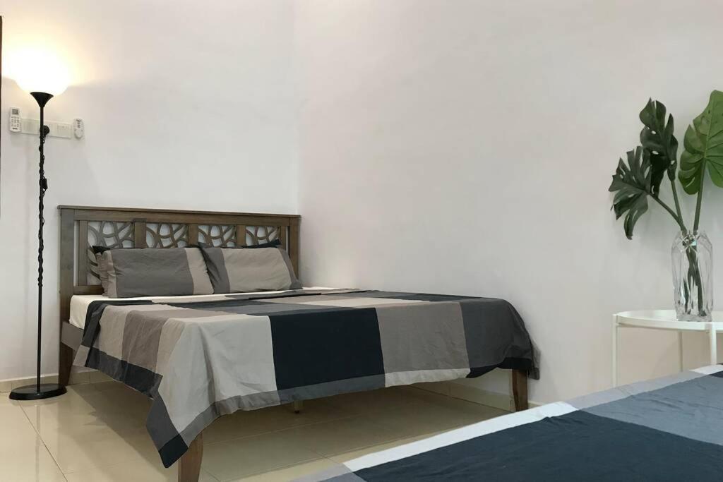Rumah percutian Semi-d New House @ Sungai Abong Muar*10~20pax